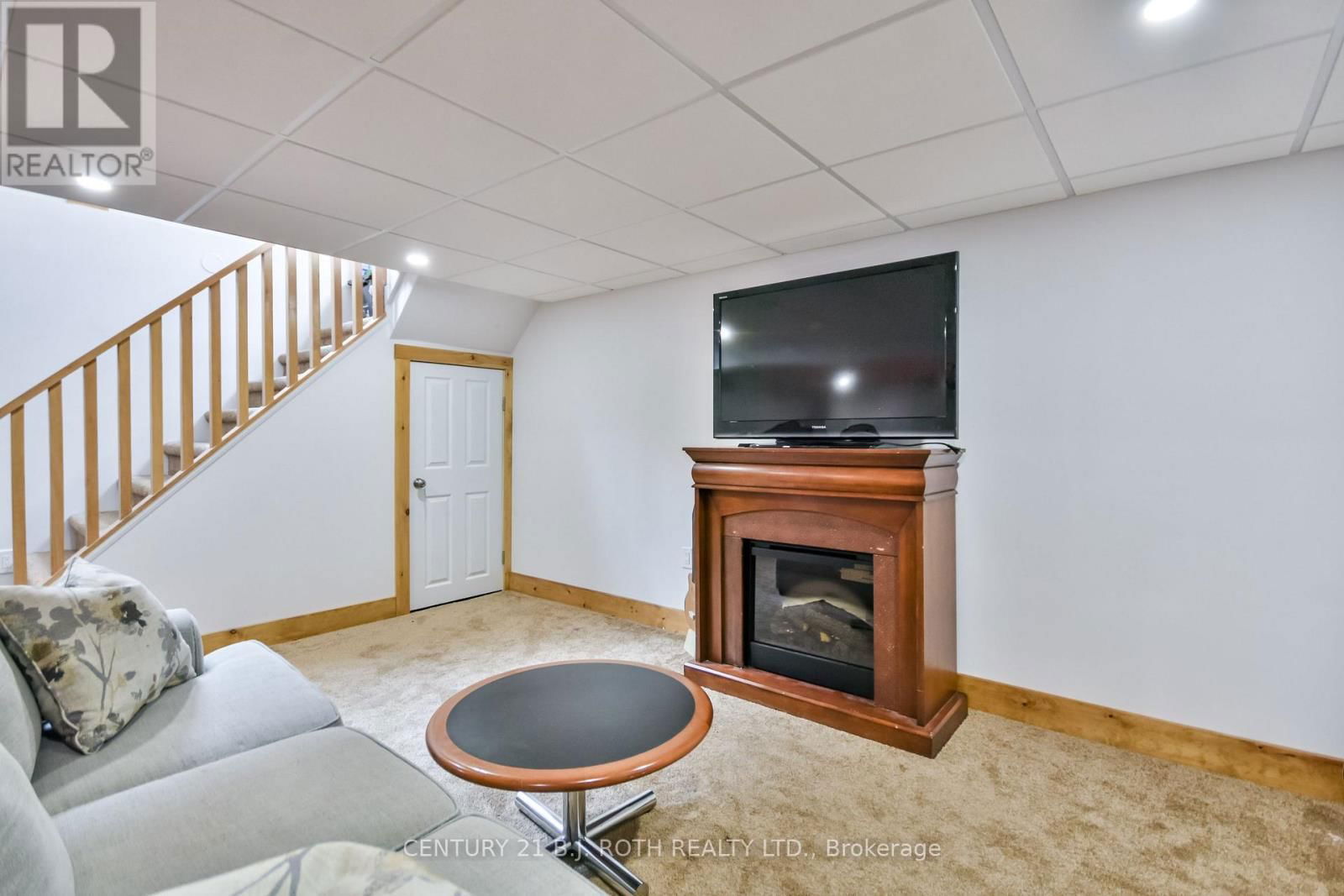 8726 9TH LINE Image 33