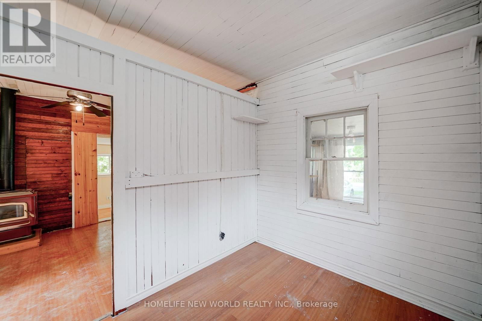 5741 LAKESHORE ROAD Image 20