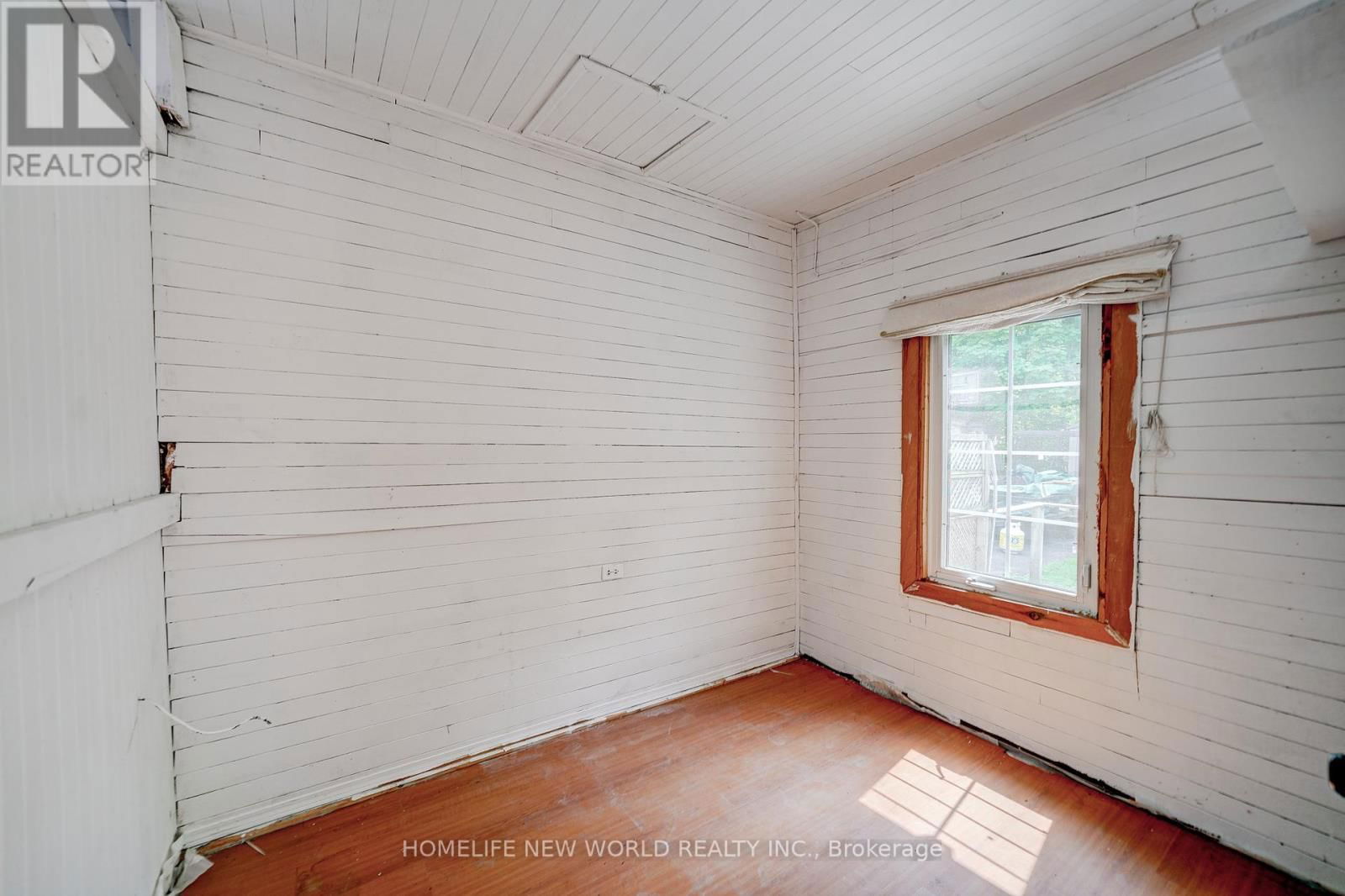 5741 LAKESHORE ROAD Image 21