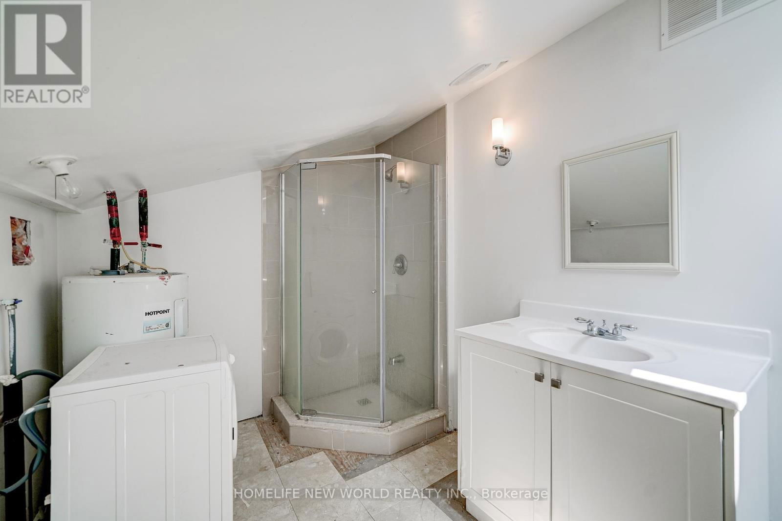 5741 LAKESHORE ROAD Image 30