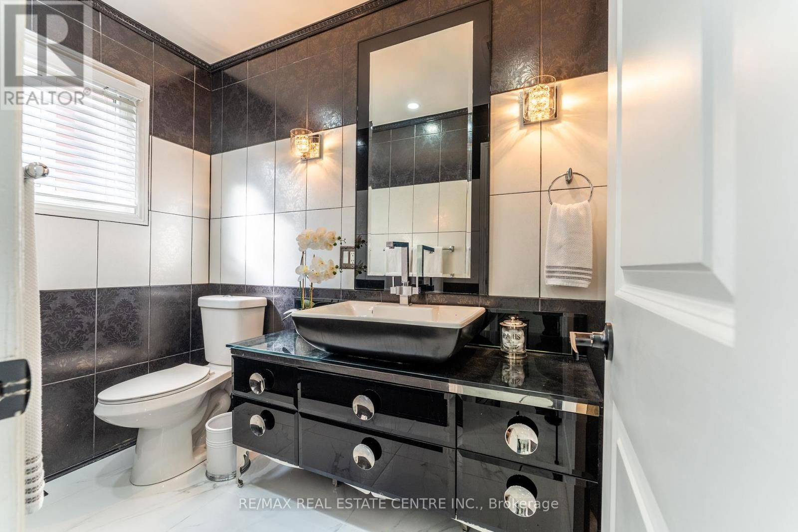 499 ABERDEEN AVENUE Image 21