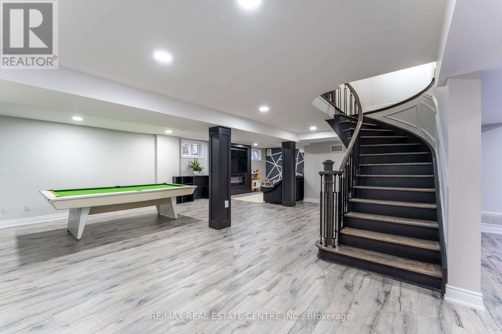 499 ABERDEEN AVENUE Image 37