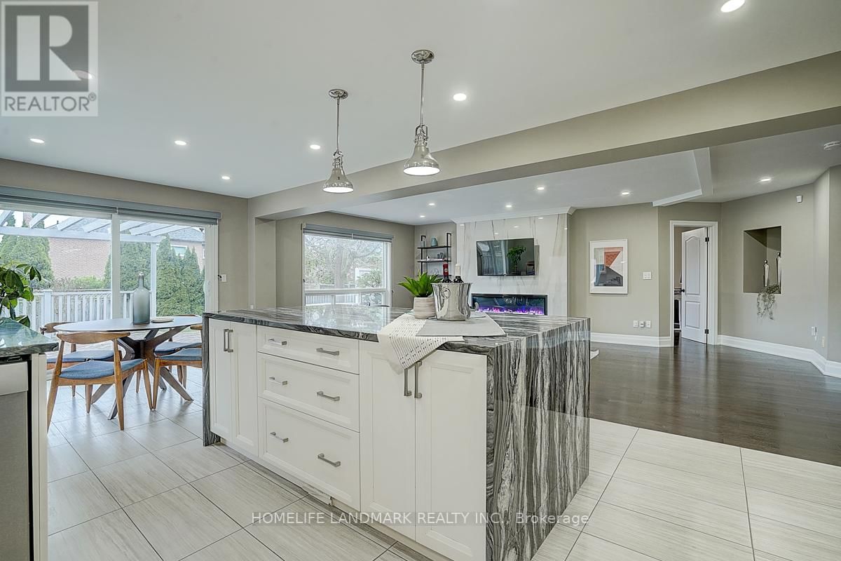 74 WEBBER CRESCENT Image 16