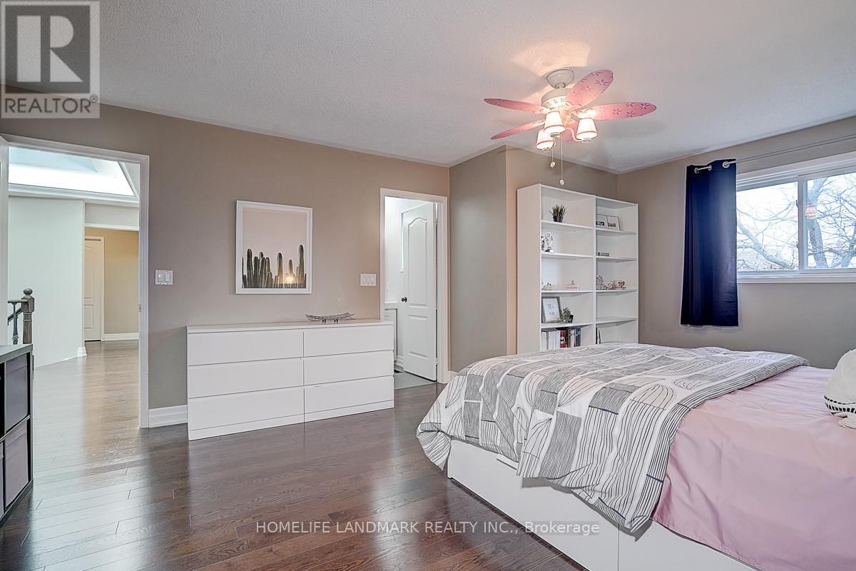 74 WEBBER CRESCENT Image 36