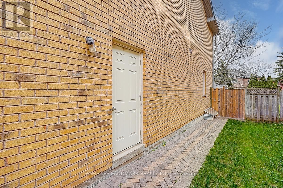 74 WEBBER CRESCENT Image 48