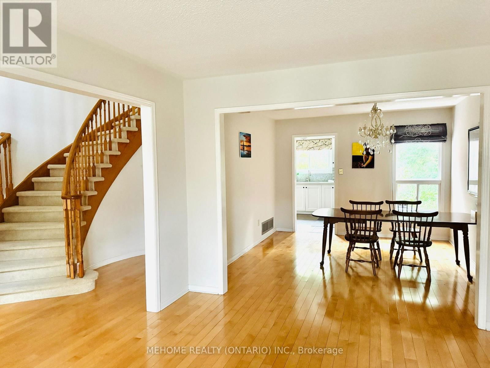 46 CRANLEIGH DRIVE Image 14