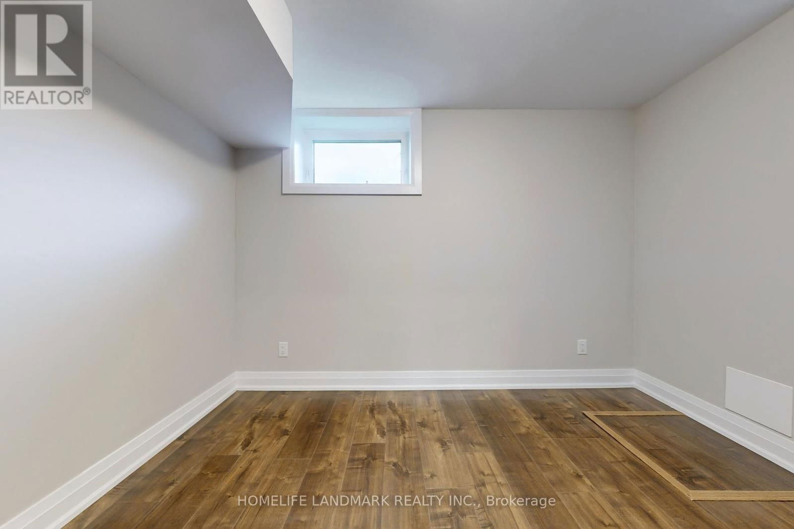 Unit 2 - 1661 MOUNT ALBERT ROAD Image 11