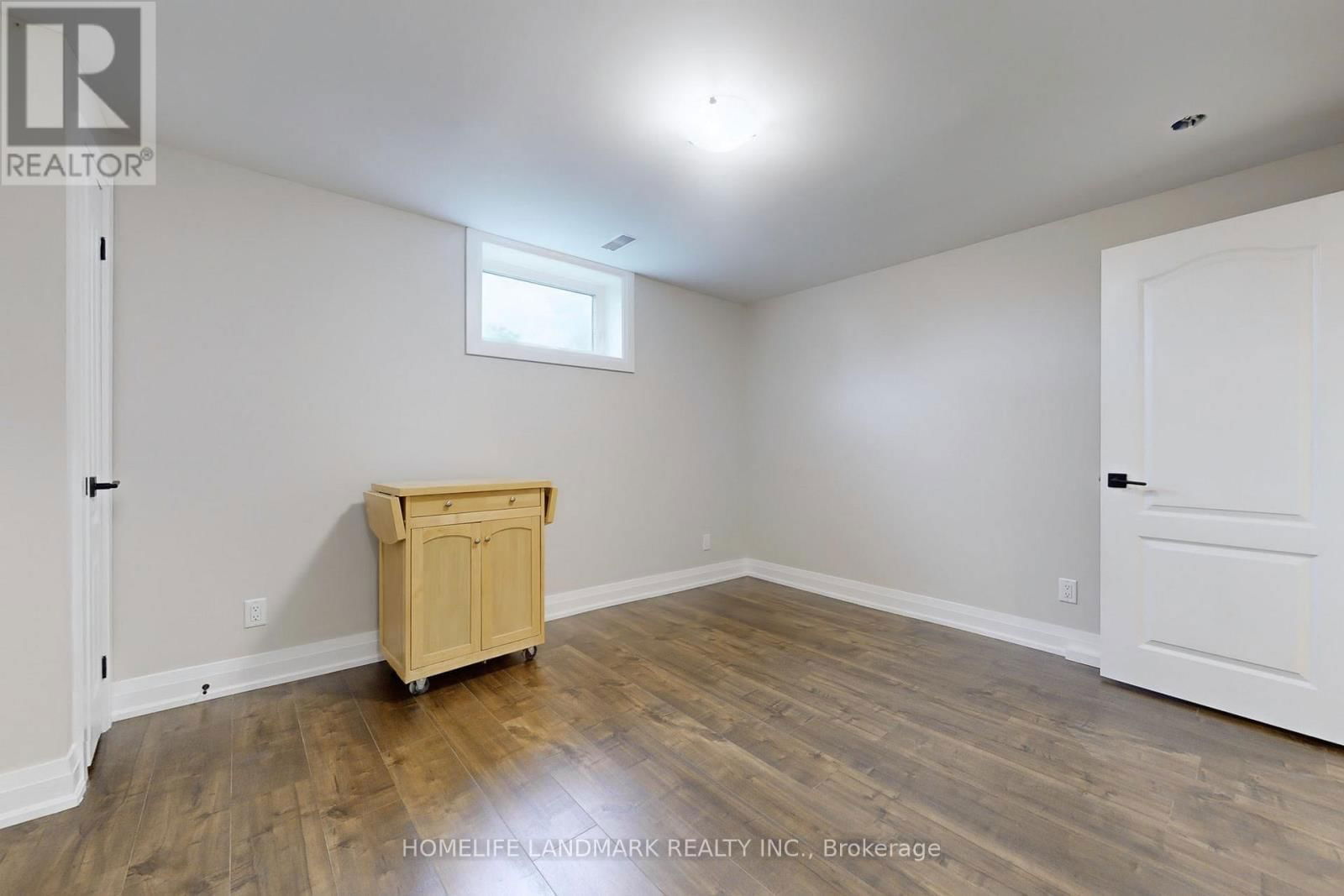 Unit 2 - 1661 MOUNT ALBERT ROAD Image 15