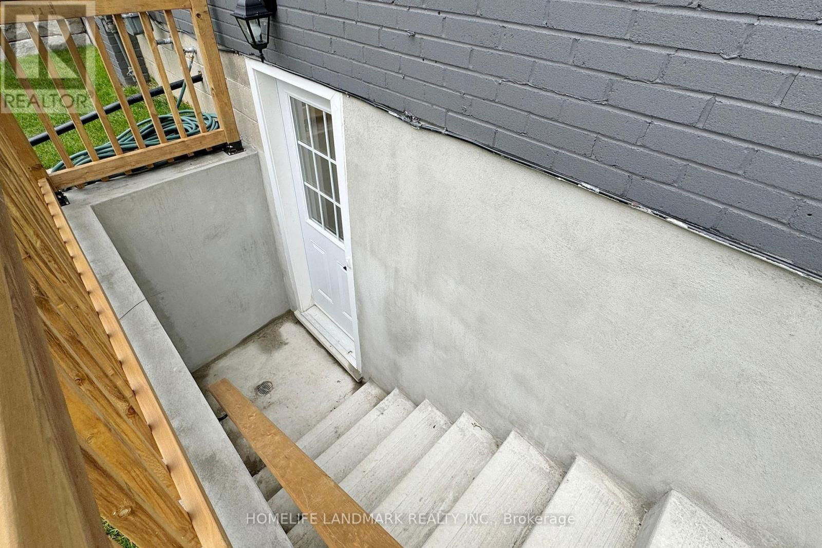 Unit 2 - 1661 MOUNT ALBERT ROAD Image 22