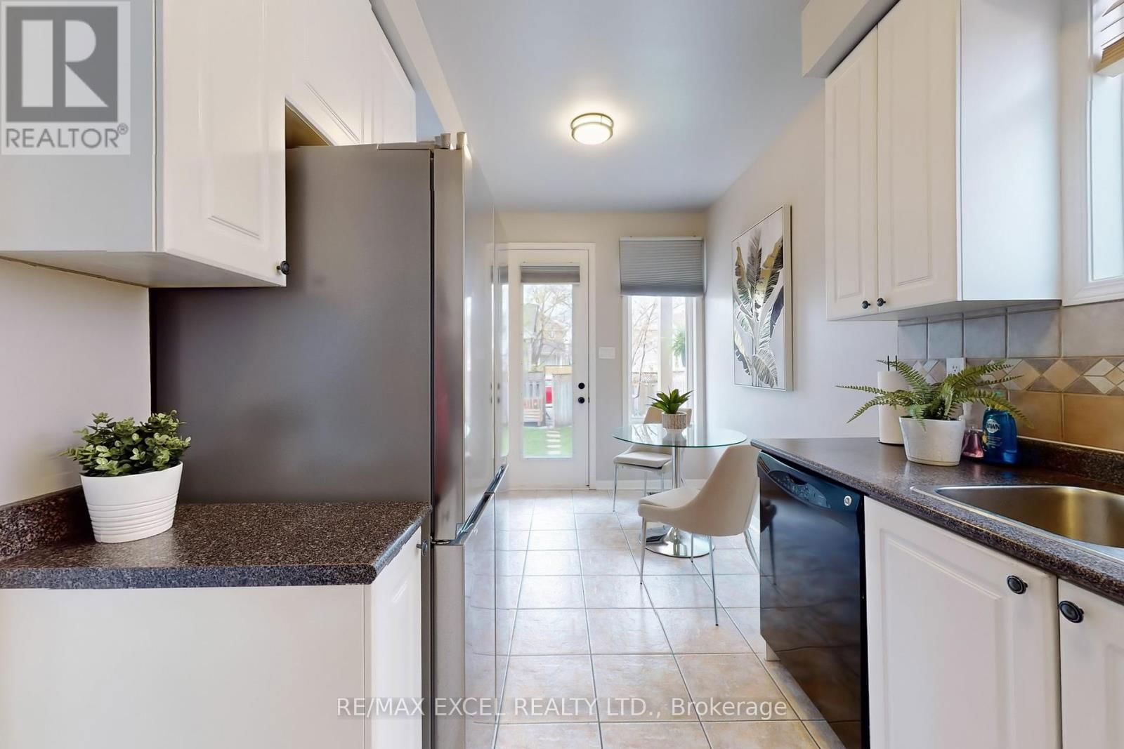 318 COUNTRY GLEN ROAD Image 14