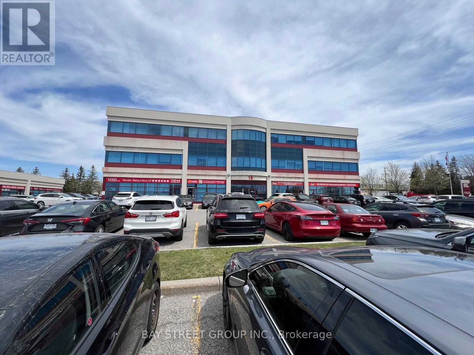 304 - 18 CROWN STEEL DRIVE Image 1