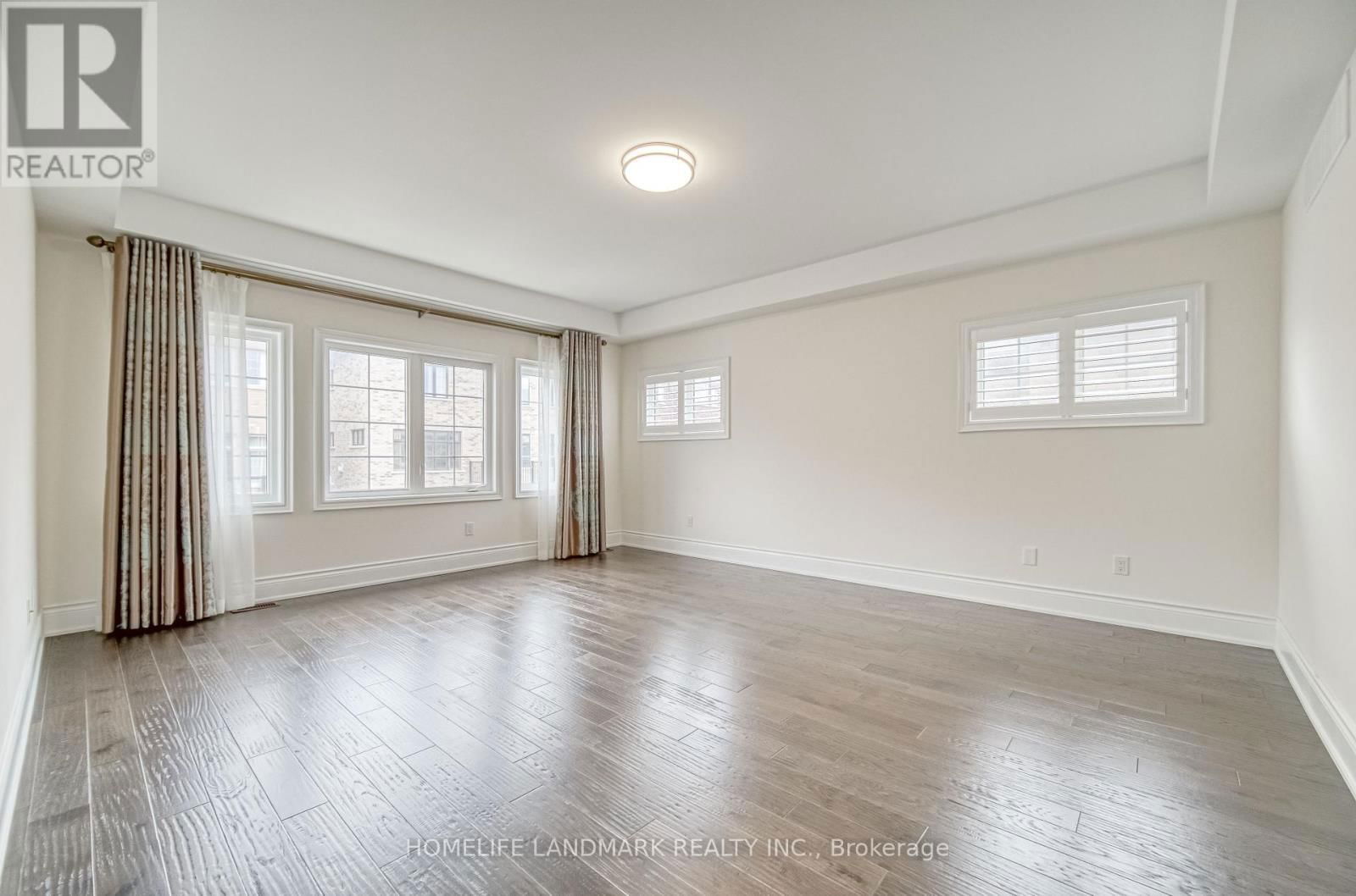 156 HURST AVENUE Image 17