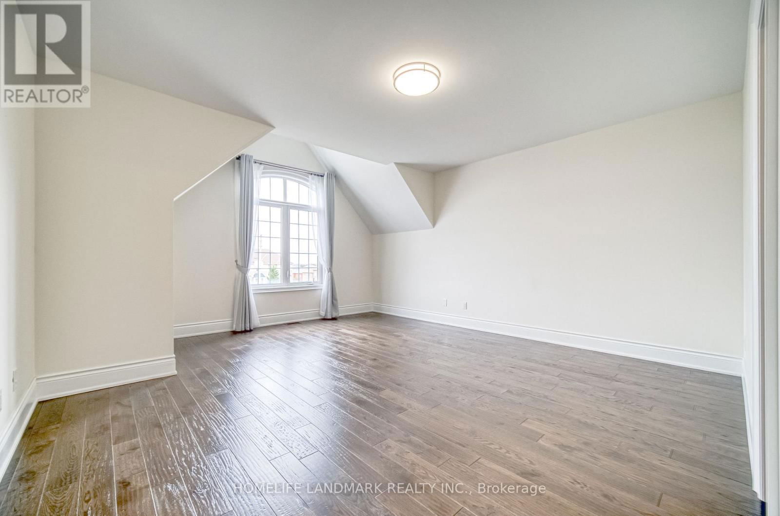 156 HURST AVENUE Image 31