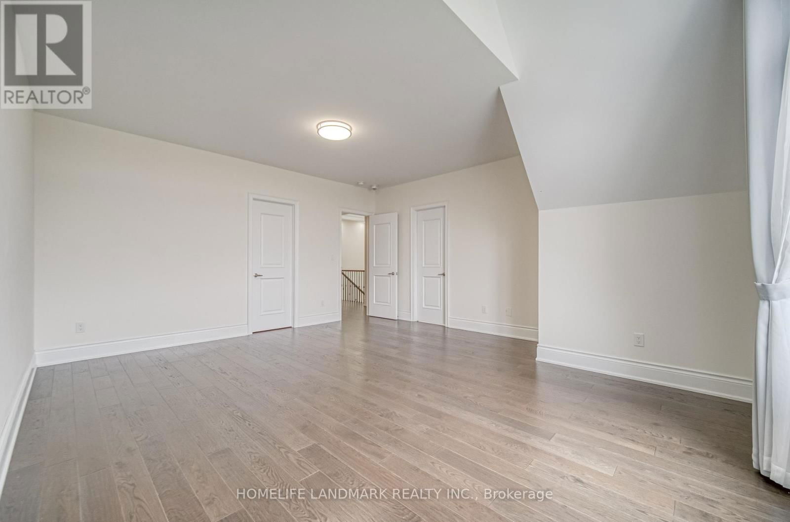 156 HURST AVENUE Image 32
