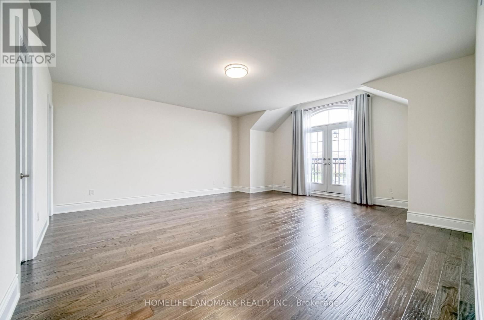 156 HURST AVENUE Image 35