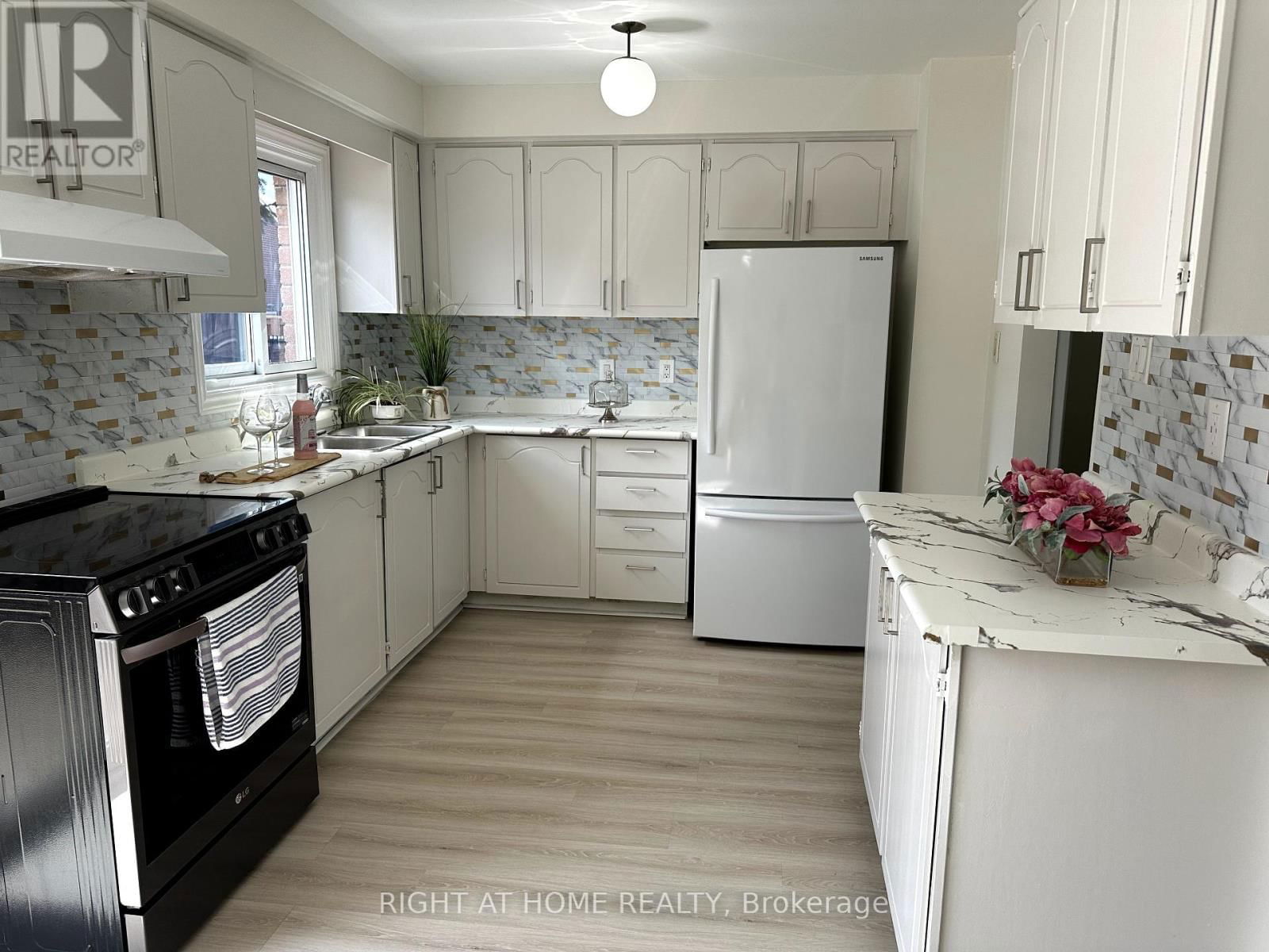 63 SPYGLASS HILL ROAD Image 10