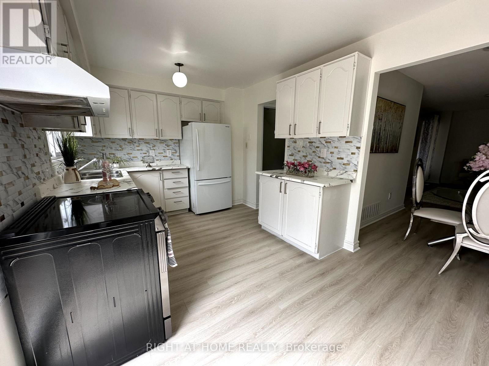63 SPYGLASS HILL ROAD Image 35