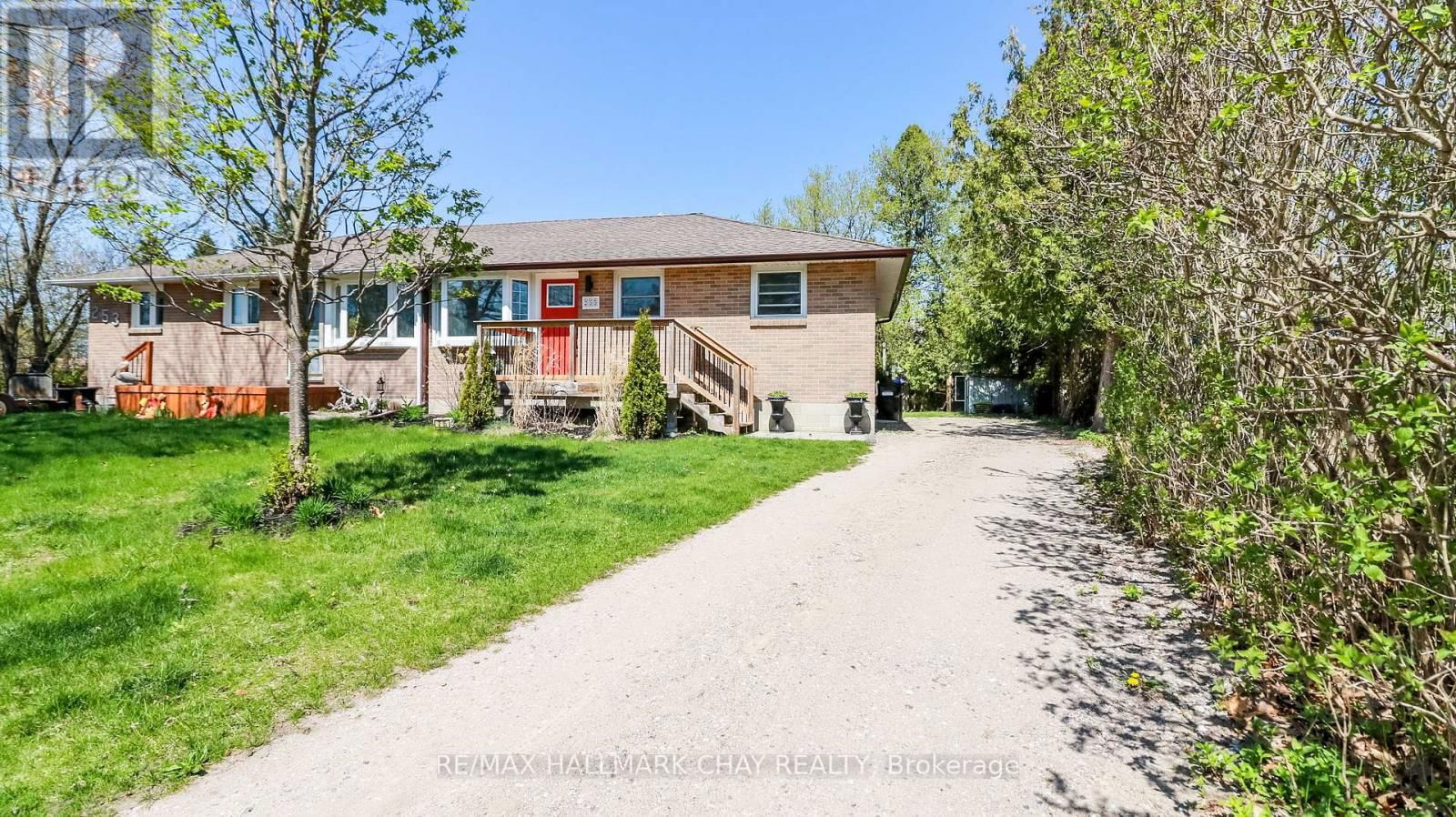255 CALFORD STREET Image 1