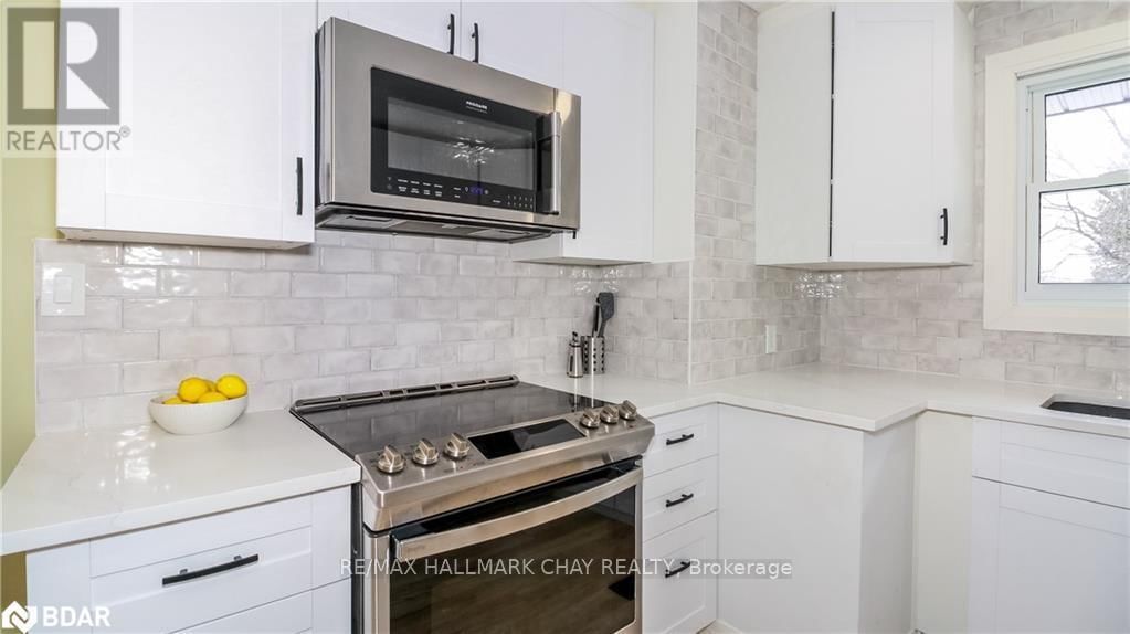 255 CALFORD STREET Image 15