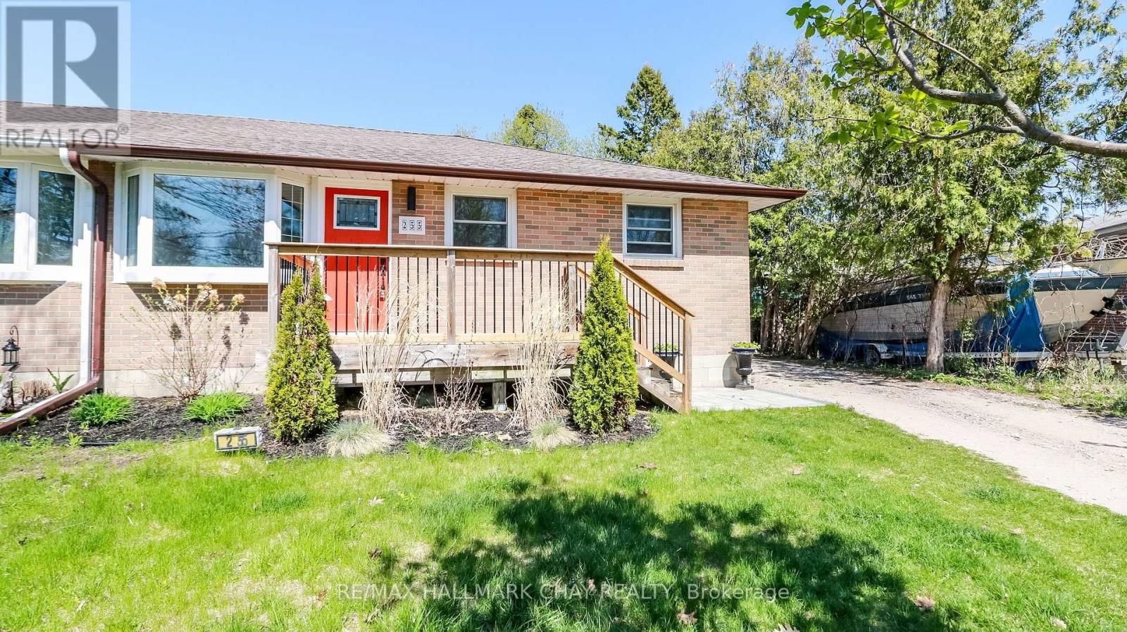 255 CALFORD STREET Image 44