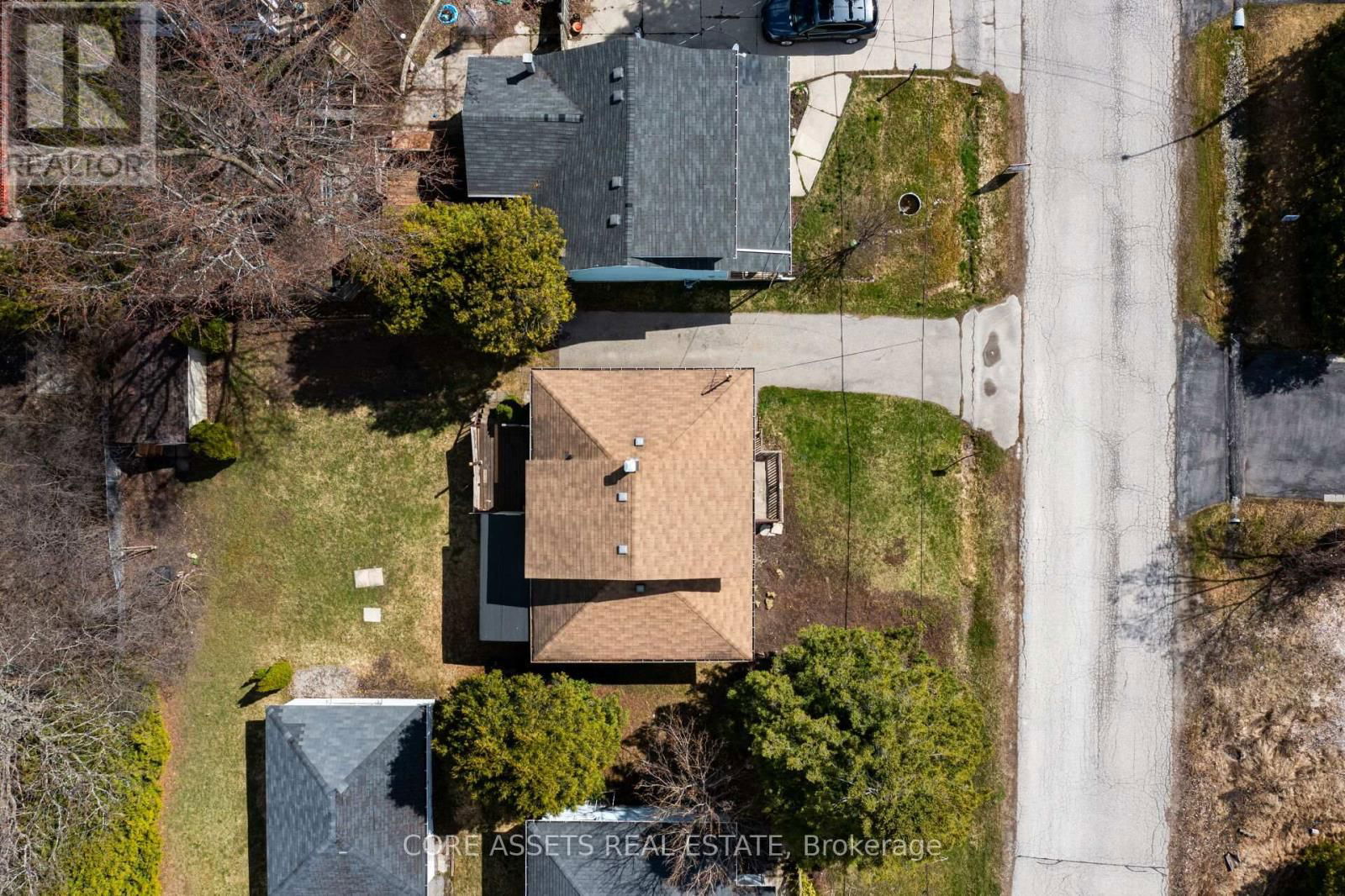 36 SYLVAN CRESCENT Image 4