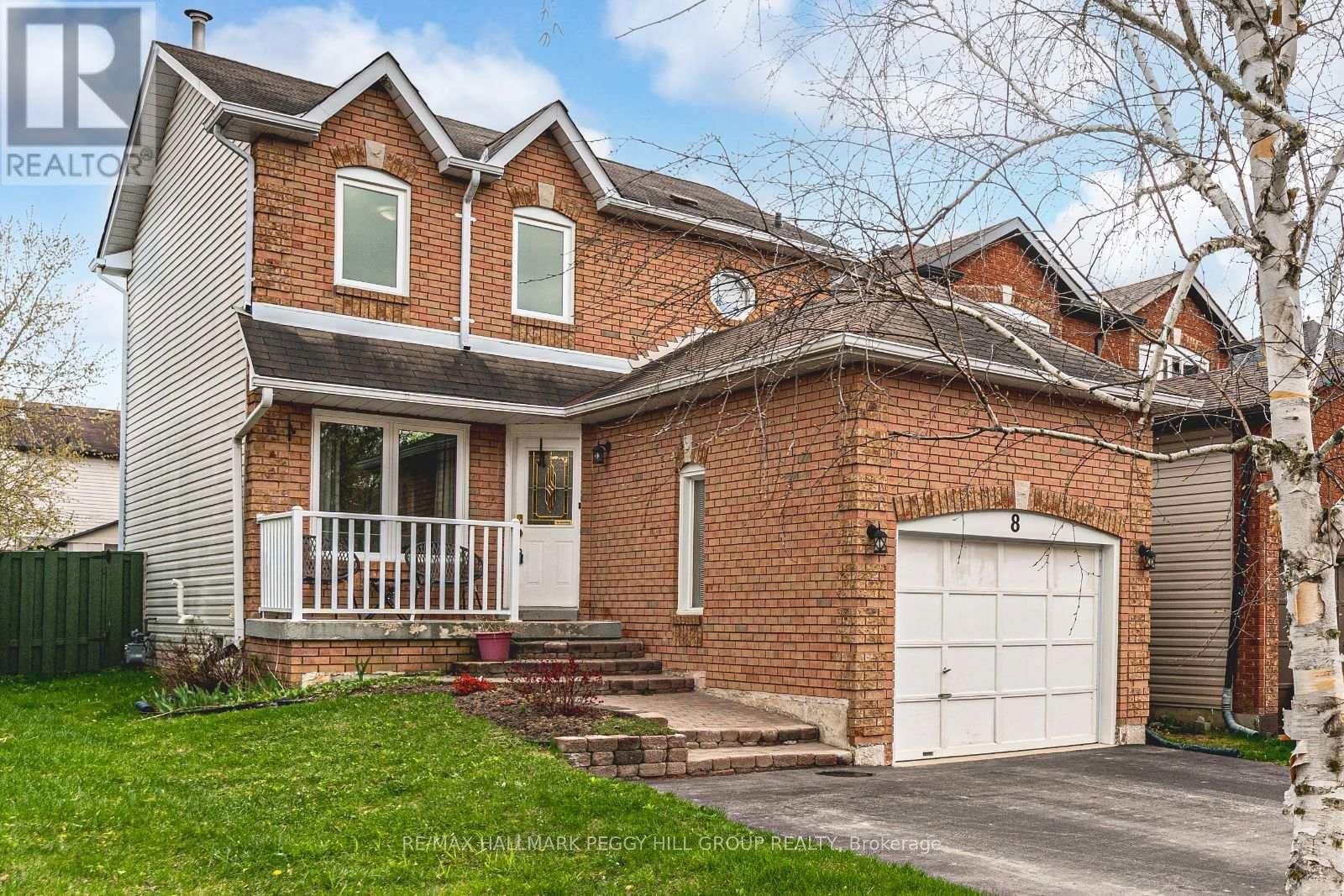 8 CORRIE CRESCENT Image 1