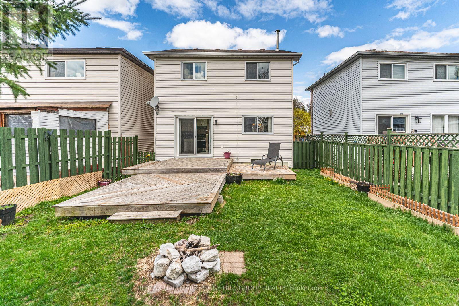 8 CORRIE CRESCENT Image 12