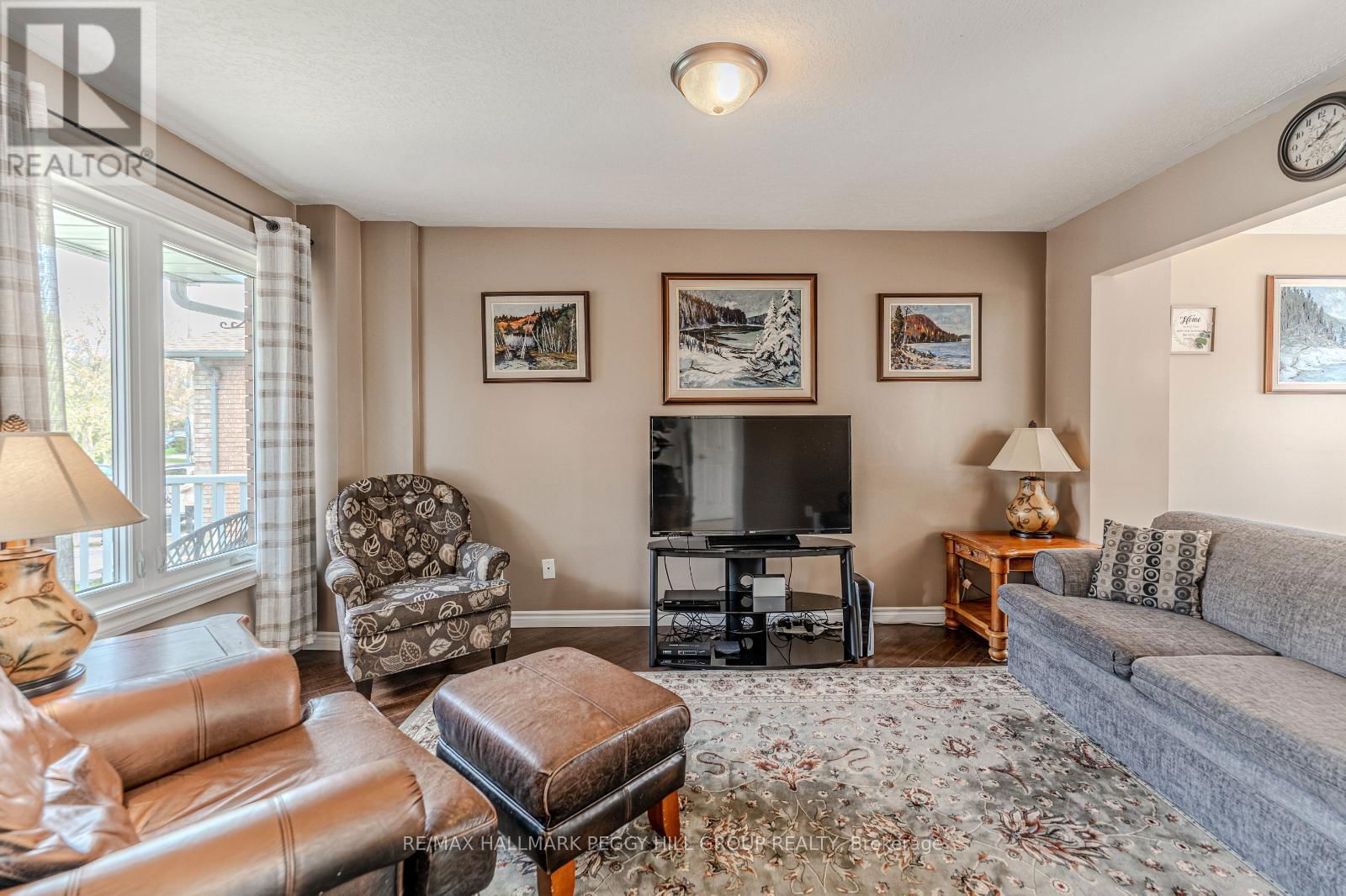8 CORRIE CRESCENT Image 6