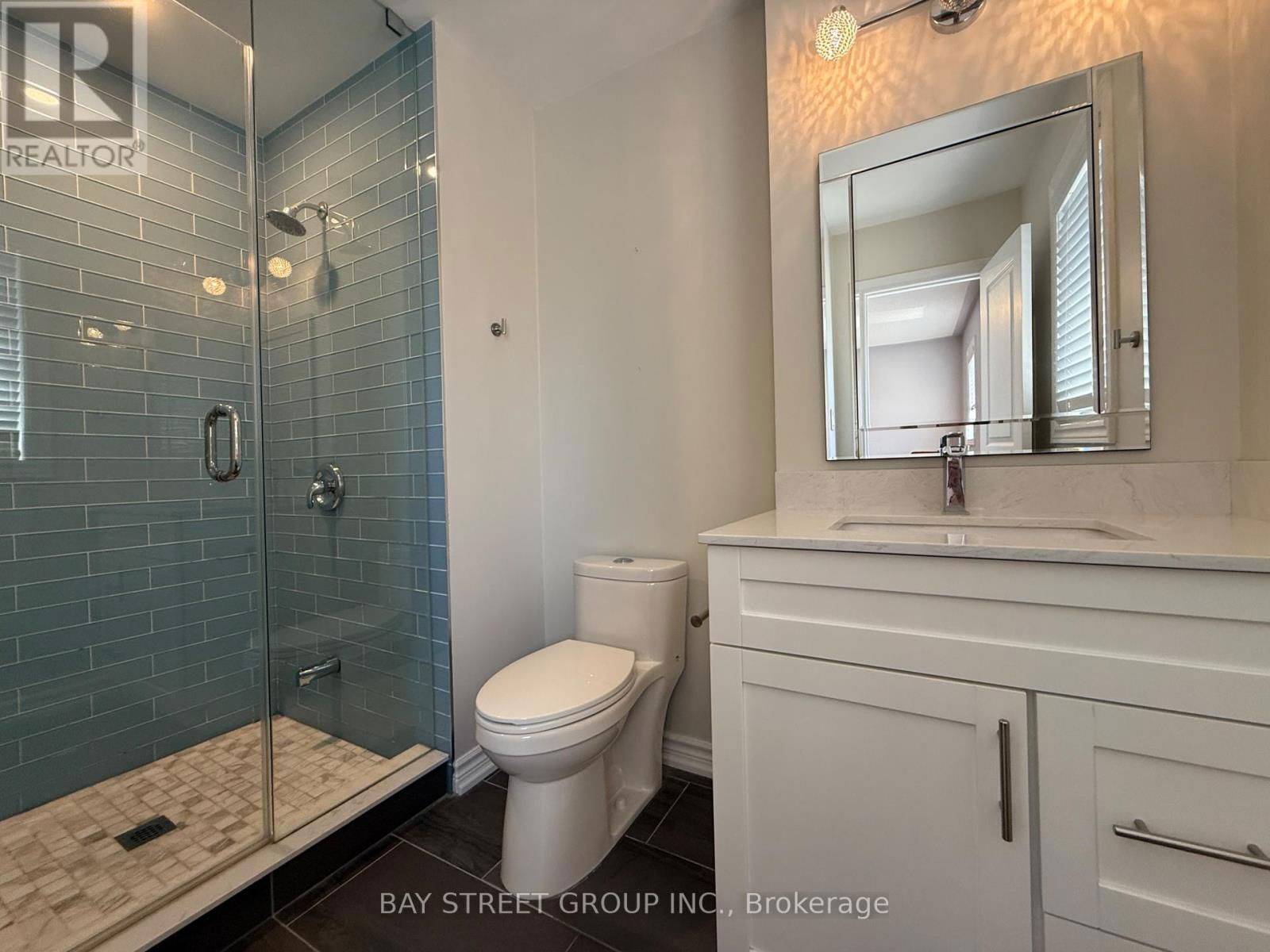 12 PEXTON AVENUE Image 20