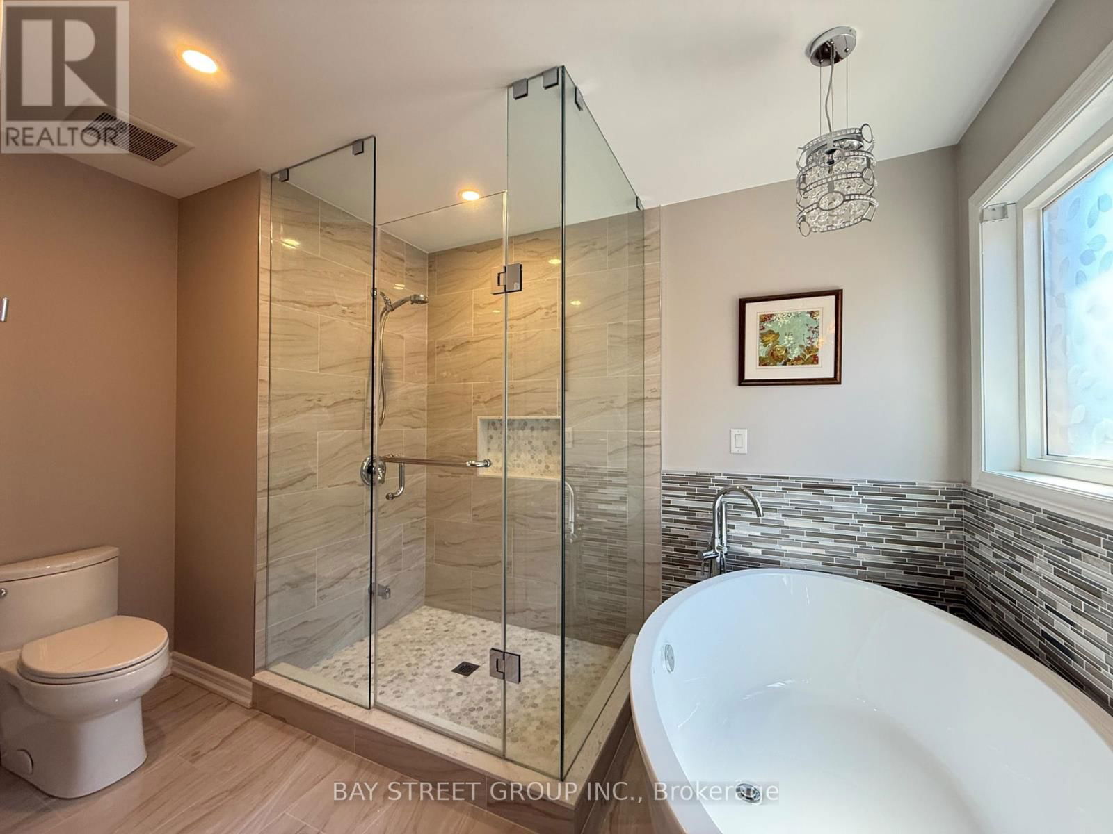 12 PEXTON AVENUE Image 25
