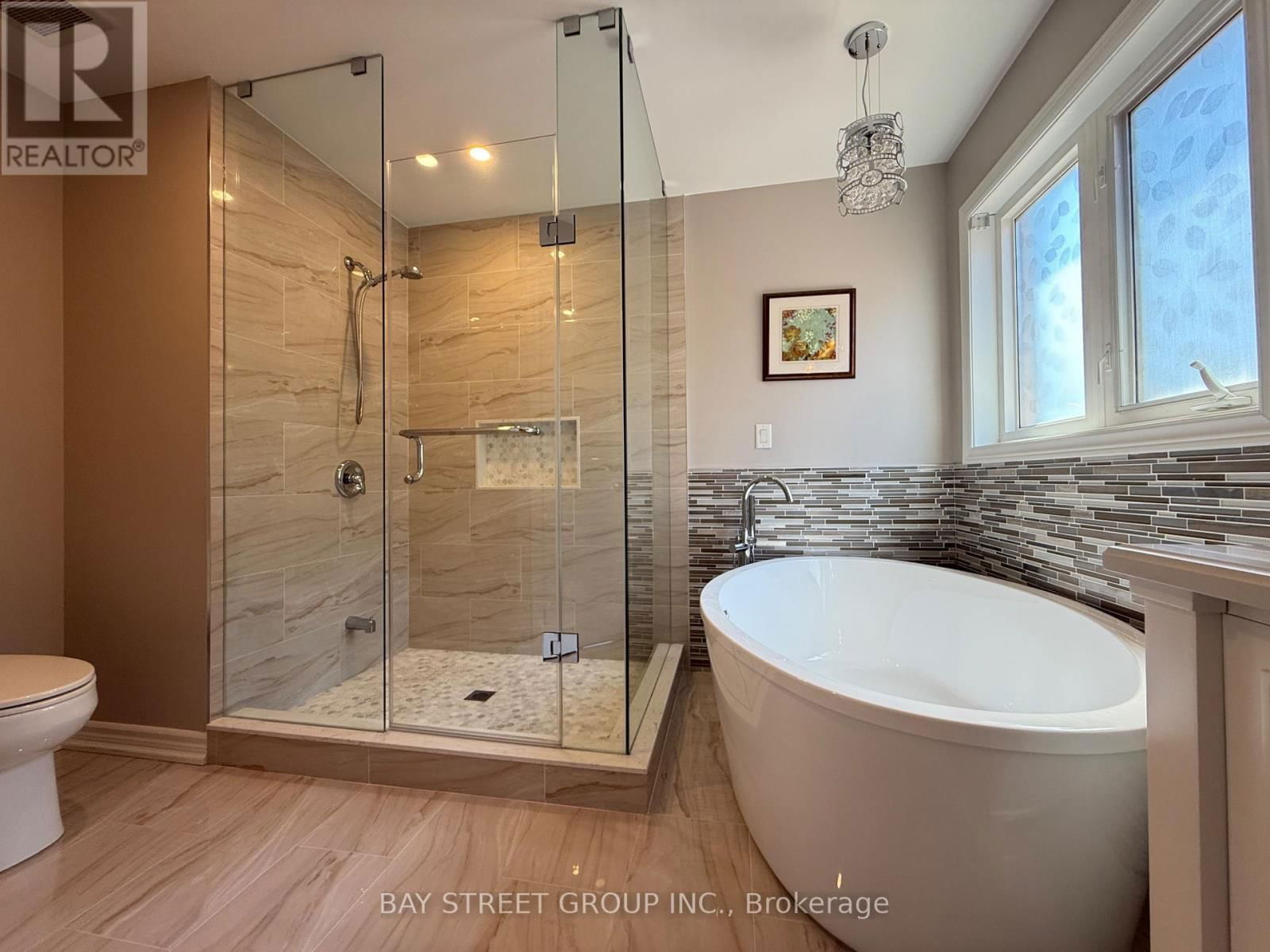 12 PEXTON AVENUE Image 26
