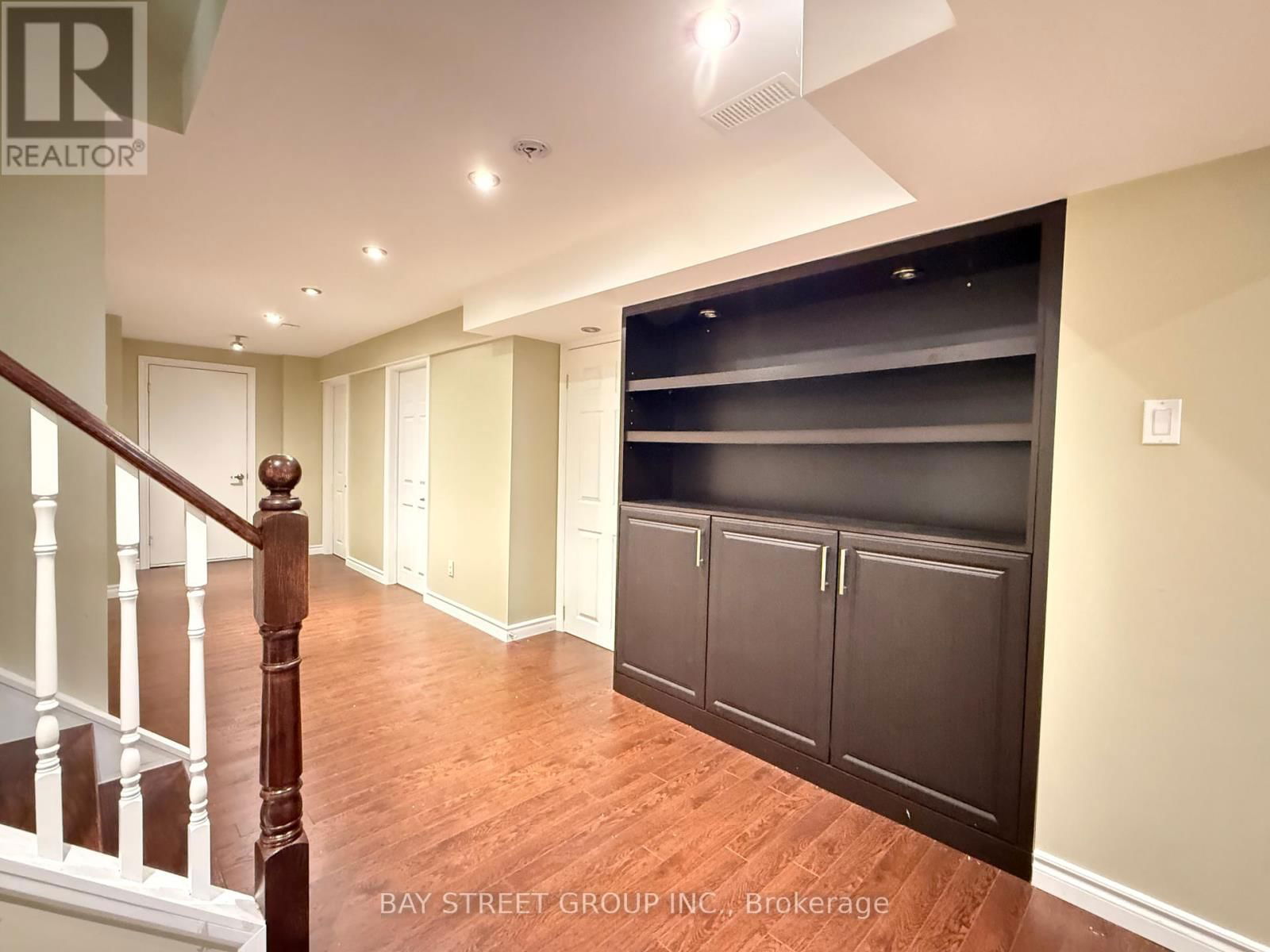12 PEXTON AVENUE Image 36