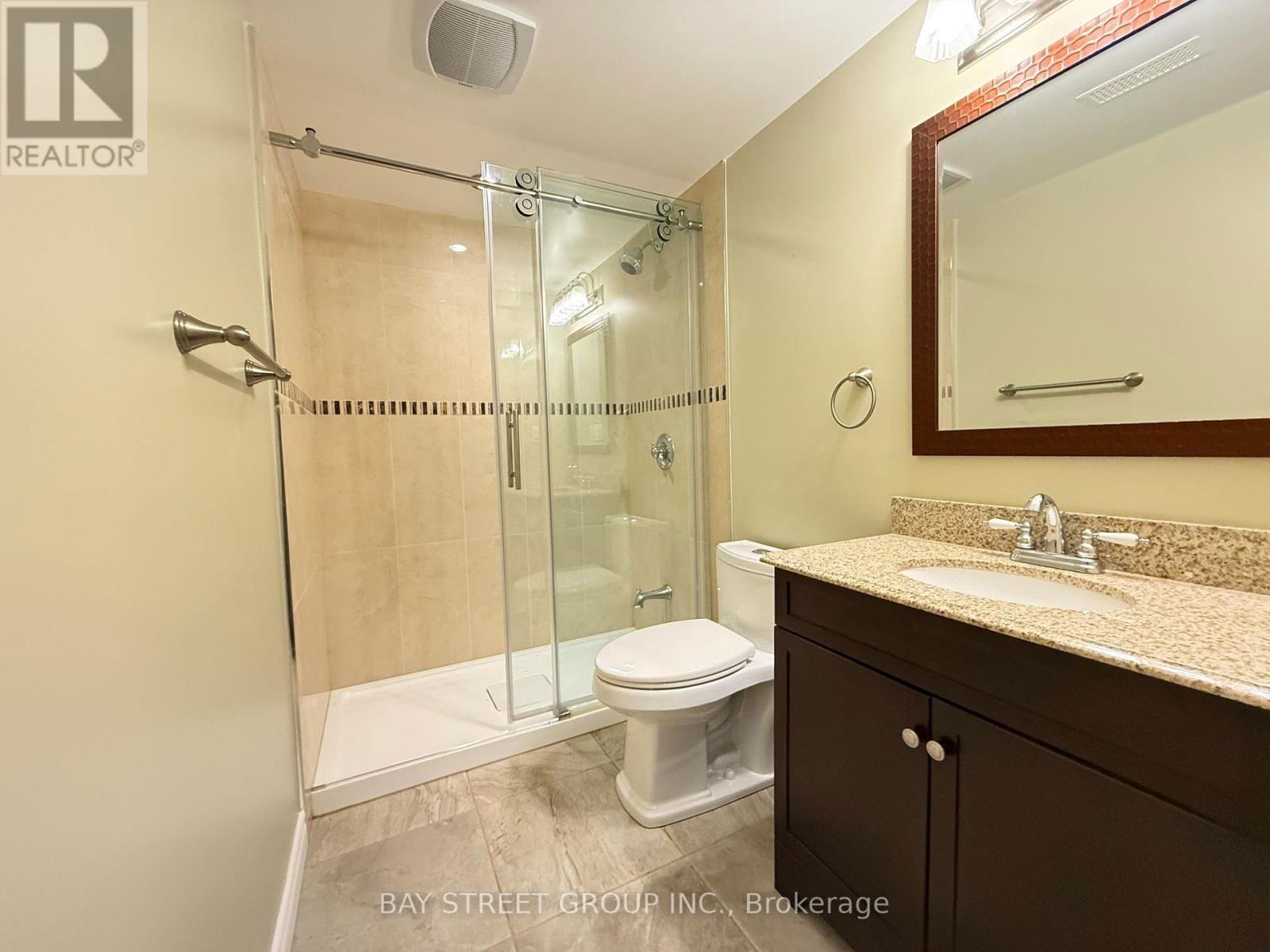 12 PEXTON AVENUE Image 37
