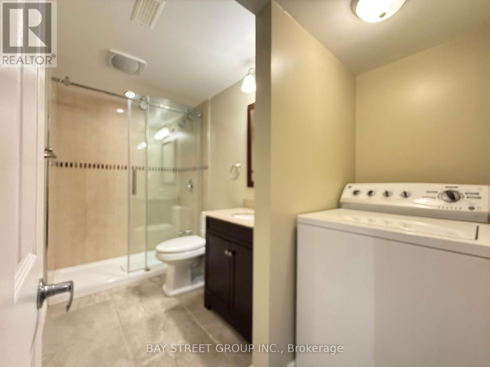12 PEXTON AVENUE Image 38