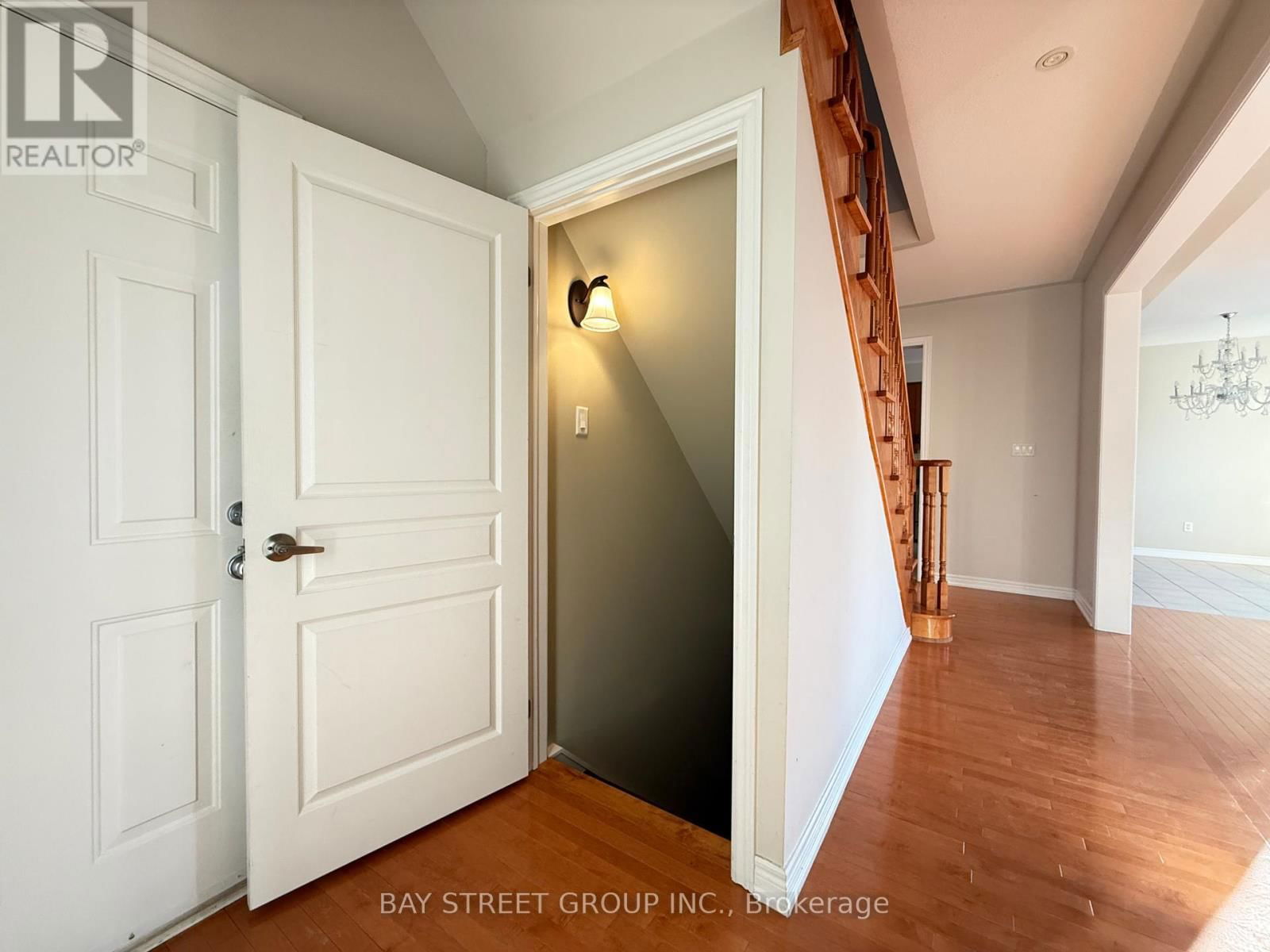 12 PEXTON AVENUE Image 44
