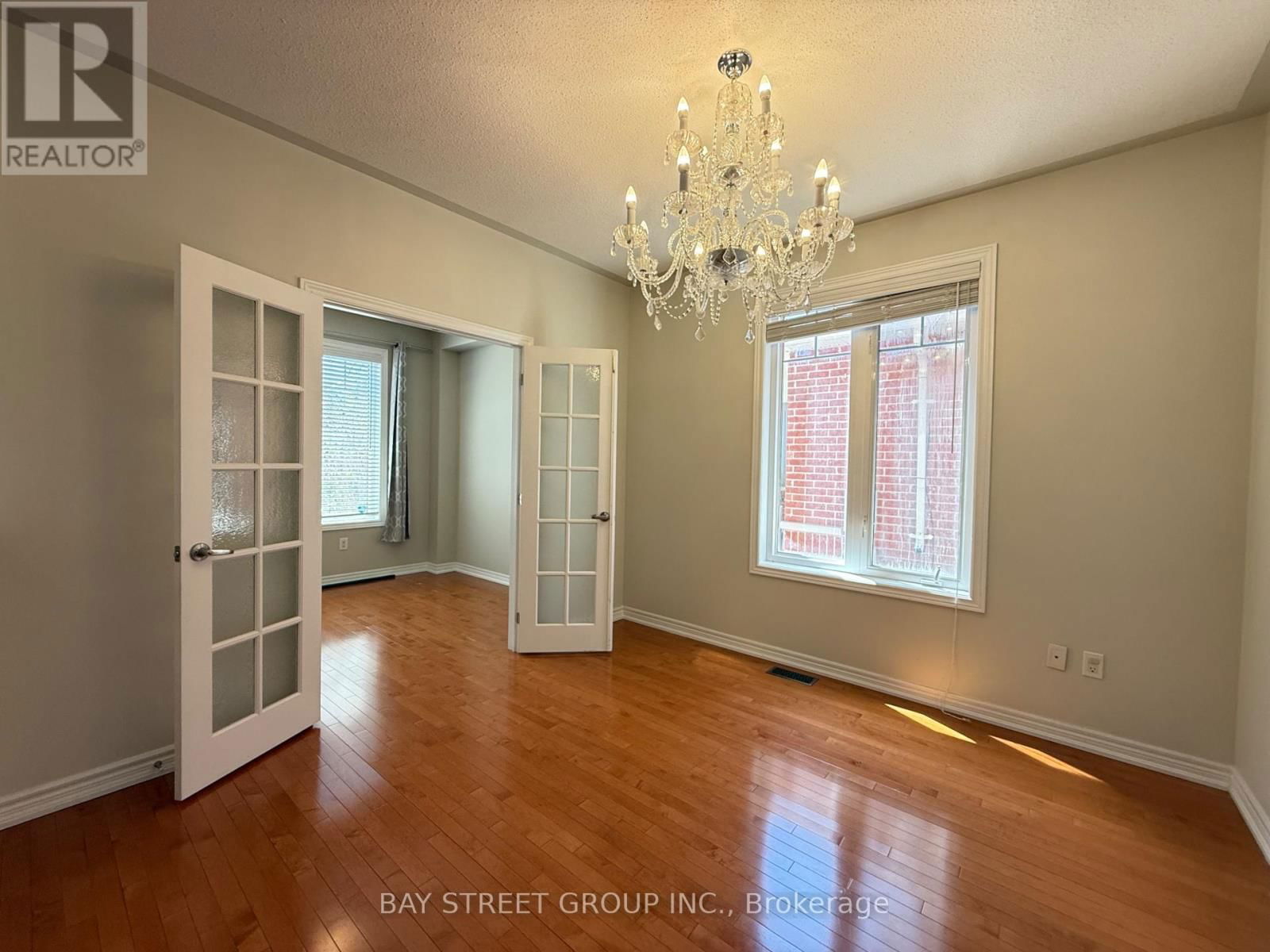 12 PEXTON AVENUE Image 5