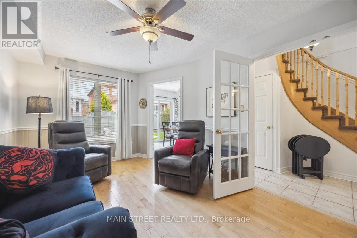 9 SILVERSTONE CRESCENT Image 11