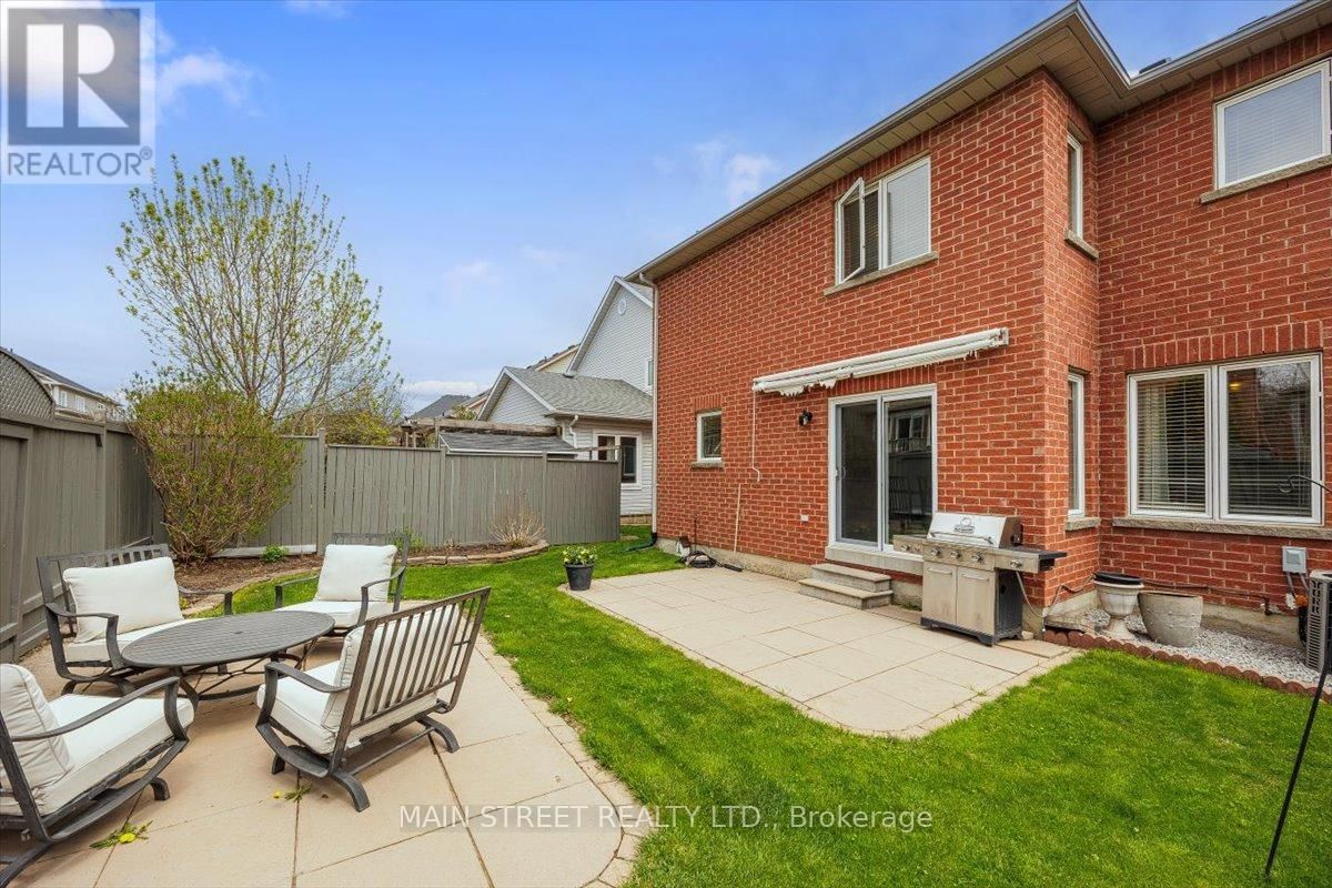 9 SILVERSTONE CRESCENT Image 21
