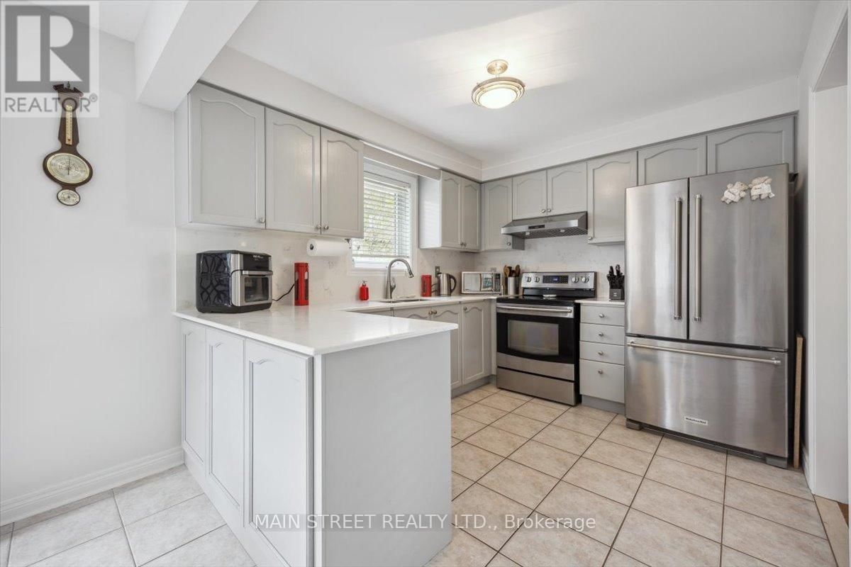9 SILVERSTONE CRESCENT Image 3