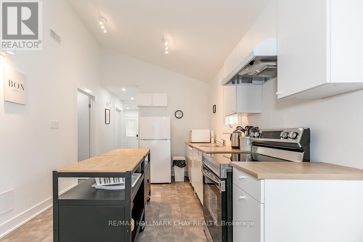 1283 MAPLE ROAD Image 10
