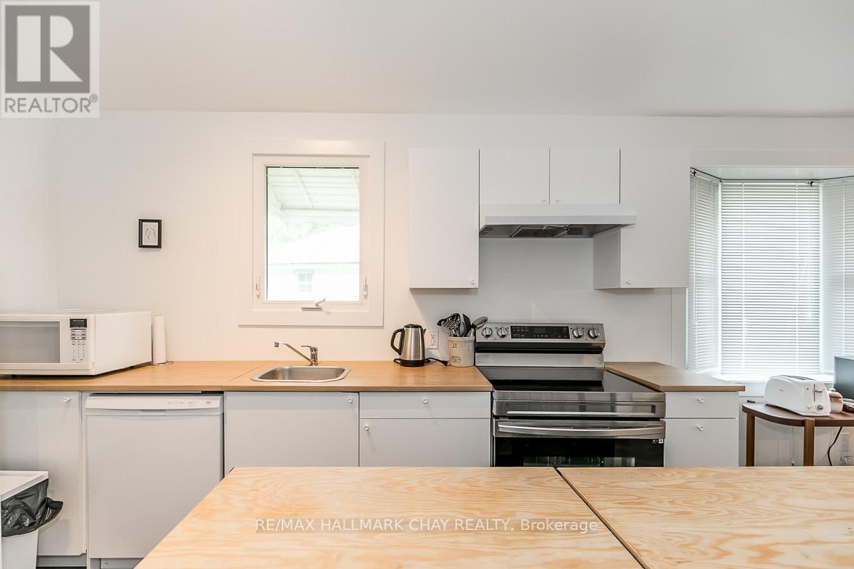 1283 MAPLE ROAD Image 11