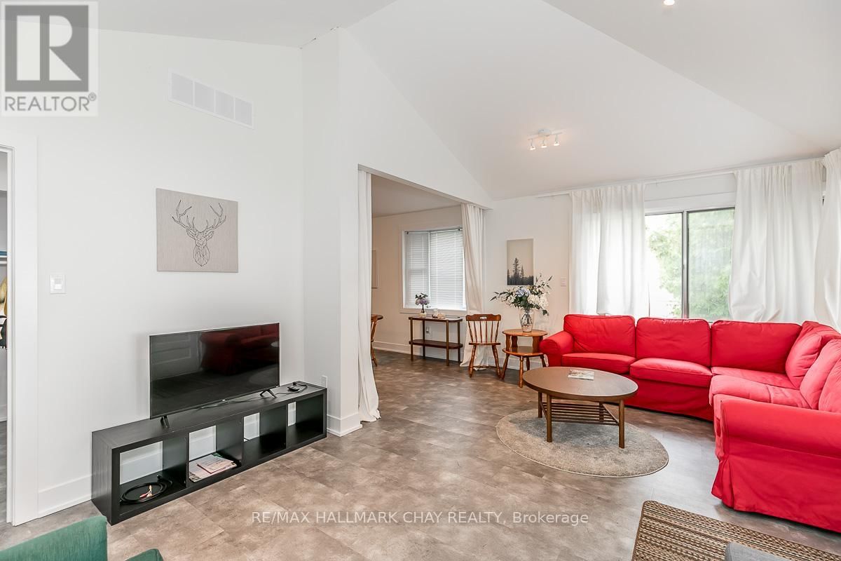 1283 MAPLE ROAD Image 16