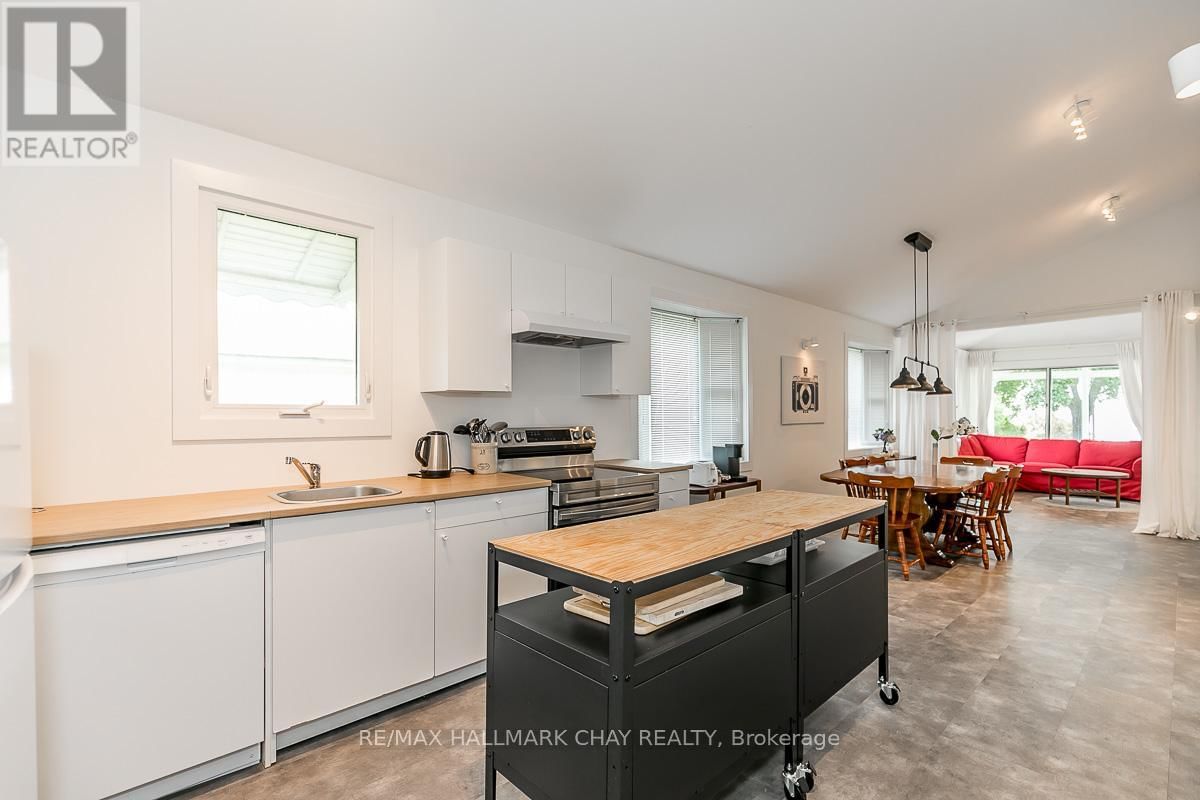 1283 MAPLE ROAD Image 9