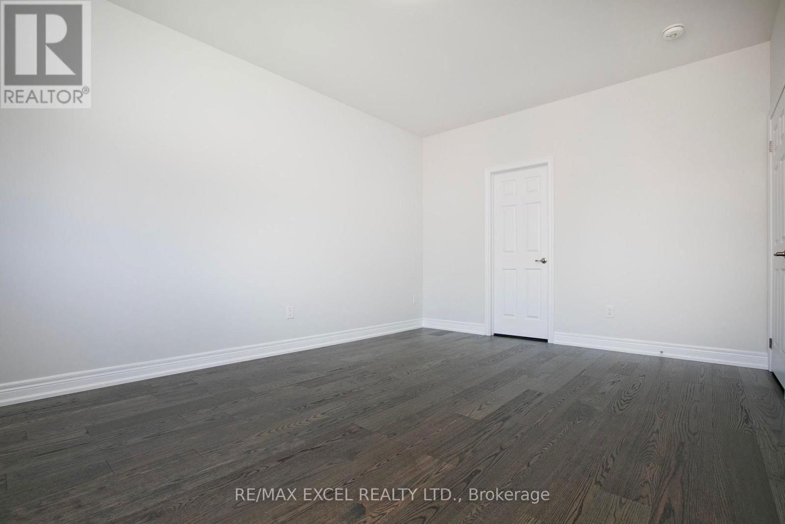 4 YARL DRIVE Image 36
