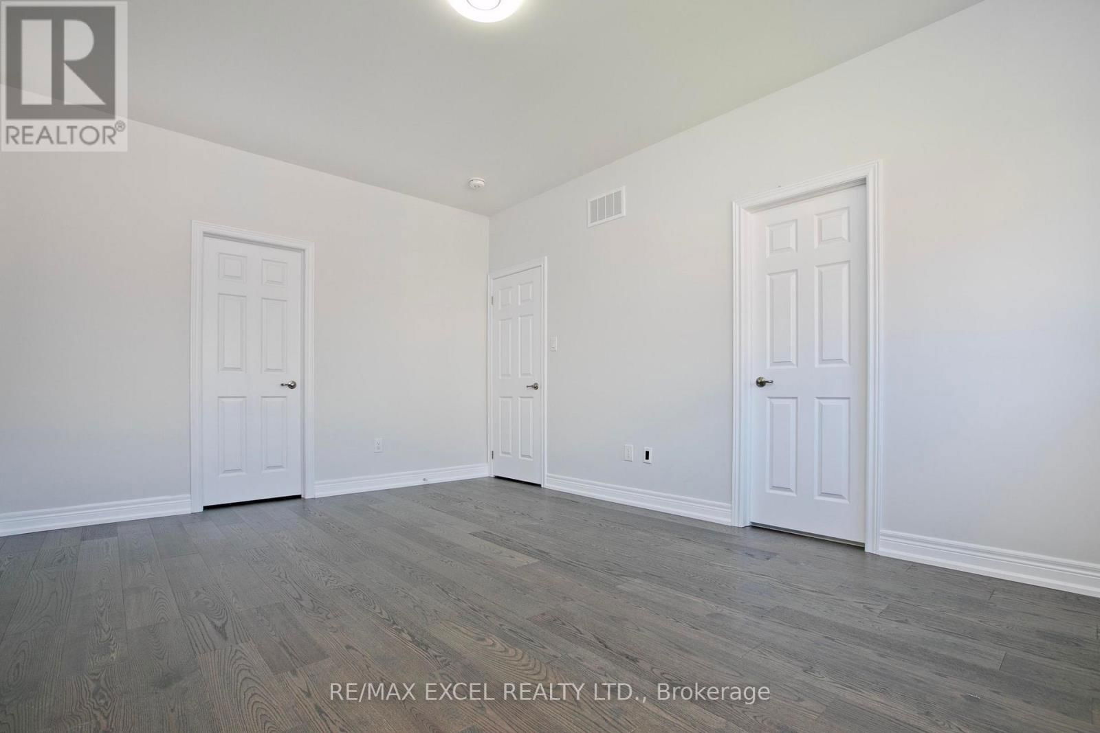 4 YARL DRIVE Image 37