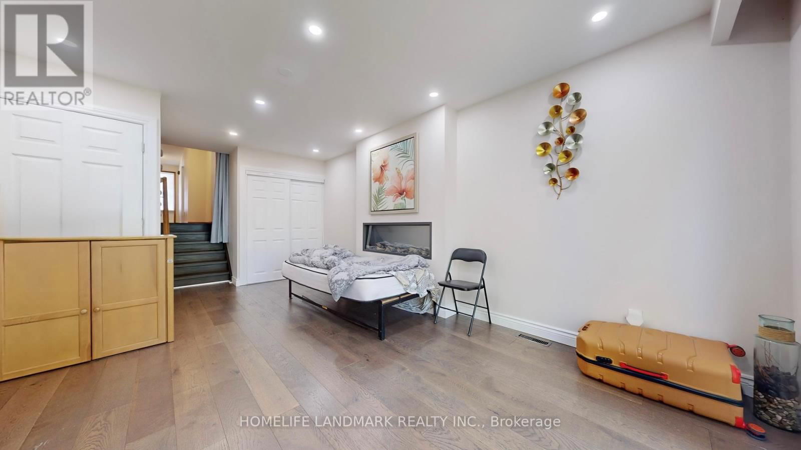 289 RICHMOND STREET Image 10