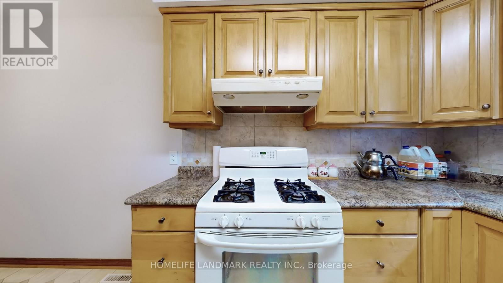 289 RICHMOND STREET Image 21