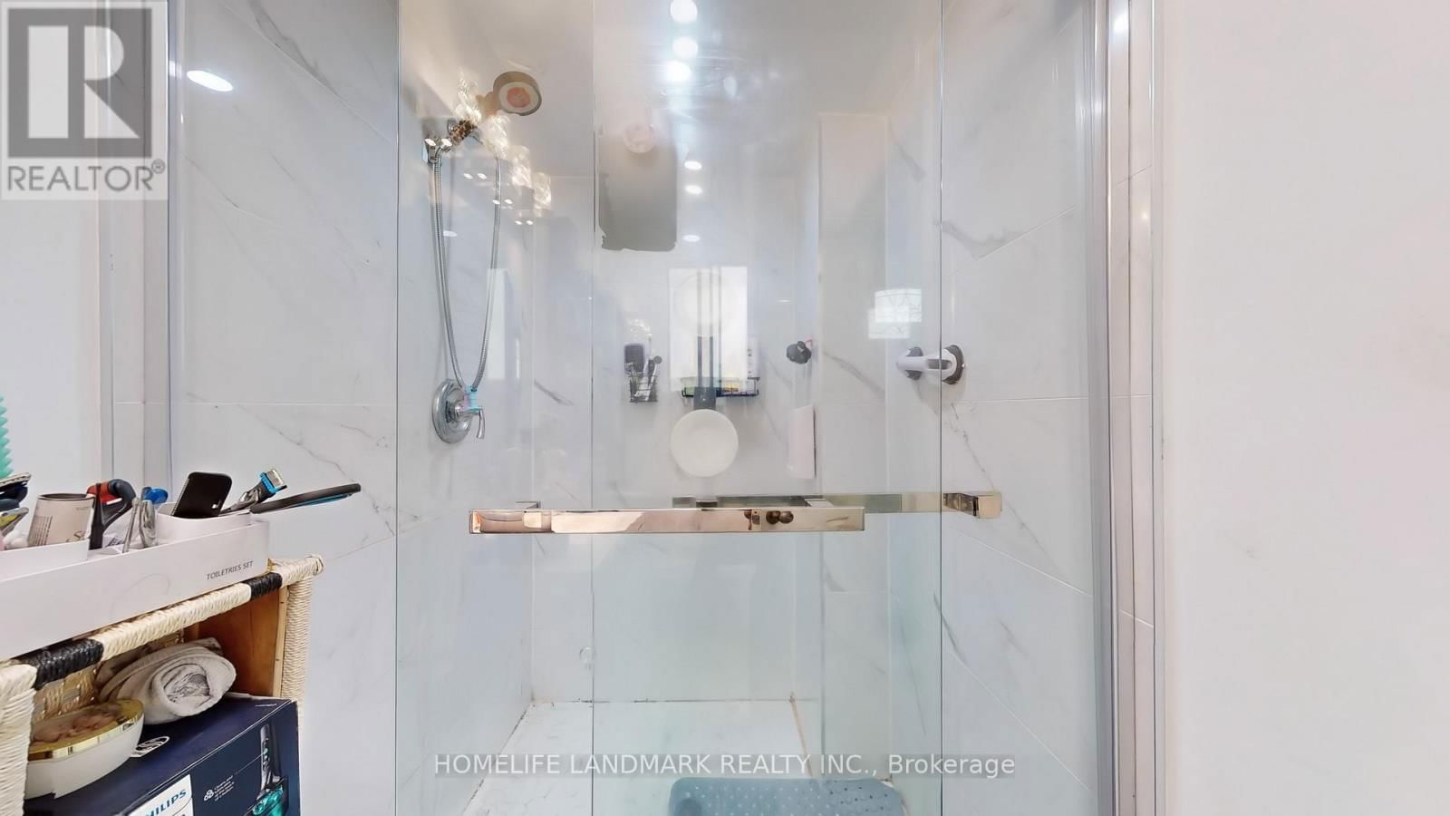 289 RICHMOND STREET Image 32