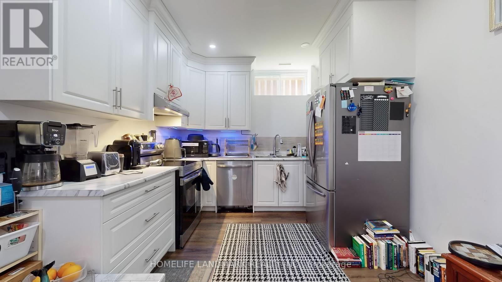 289 RICHMOND STREET Image 38