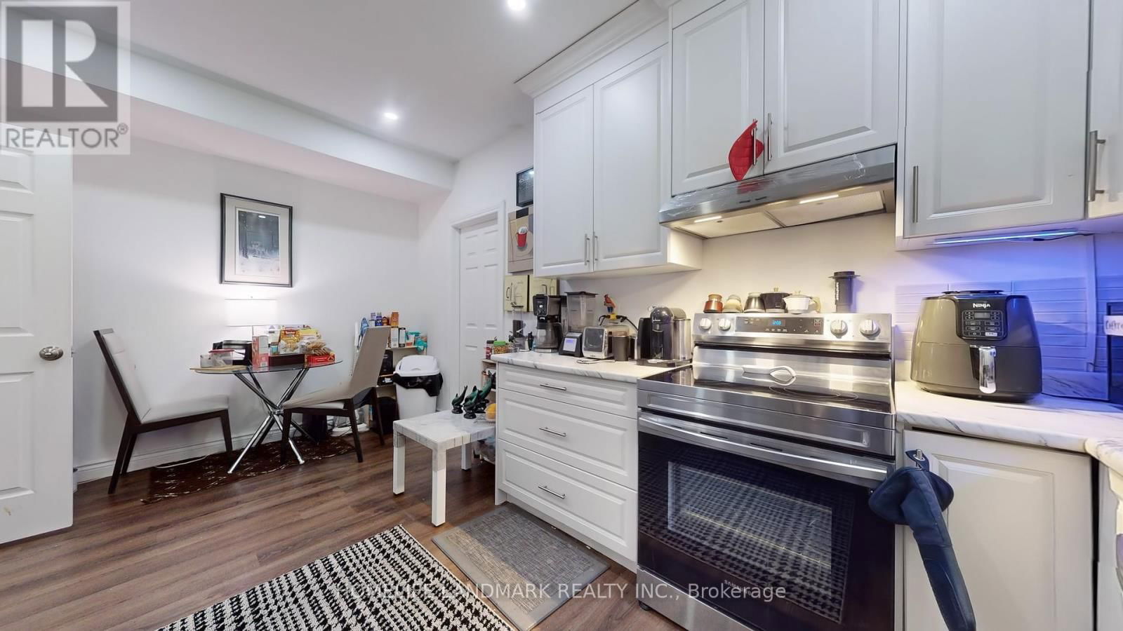 289 RICHMOND STREET Image 39